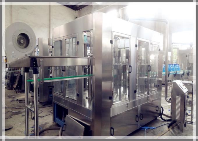 Linea di produzione del succo riempitore bianco argenteo della bottiglia dell'ANIMALE DOMESTICO della macchina di rifornimento della bevanda 1