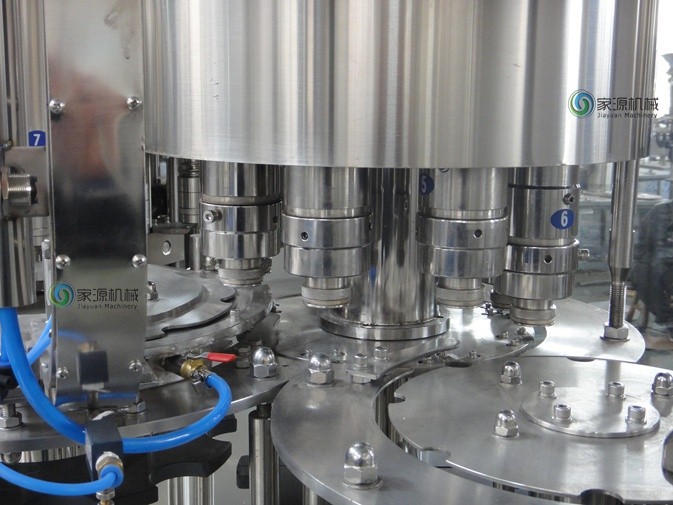 imbottigliatrice 15000BPH 2
