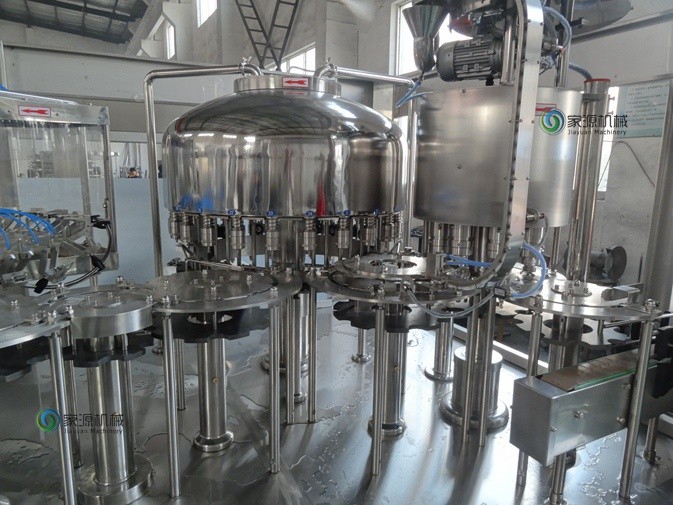 imbottigliatrice 15000BPH 1