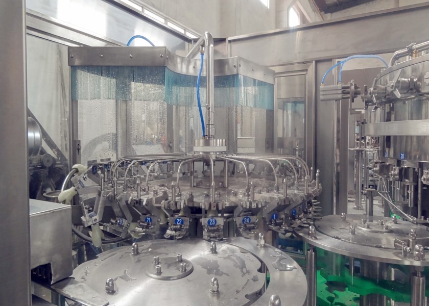 Automatic Rotary Bottle Carbonated Drink Filling Machine / Soft Drink Production Line