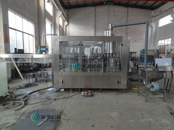 Imbottigliatrice dell'acqua di SUS304 CGFB18-18-18-6 6000BPH 1